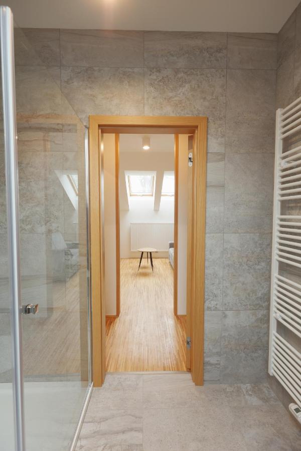 Apartmany U Kvetne Zahrady กรอมเมียร์ริช ภายนอก รูปภาพ